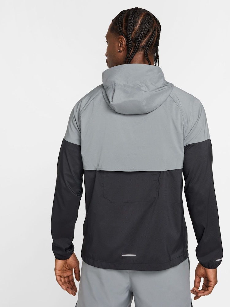 Nike Smoke Grey Lighweight Windrunner Running Jacket - Image 2 of 6 Nike Smoke Grey Lighweight Windrunner Running Jacket - Image 2 of 6