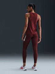 Dark Team Red - Camiseta de tirantes para correr con logotipo One Dri-FIT de Nike - Imagen 2 de 5