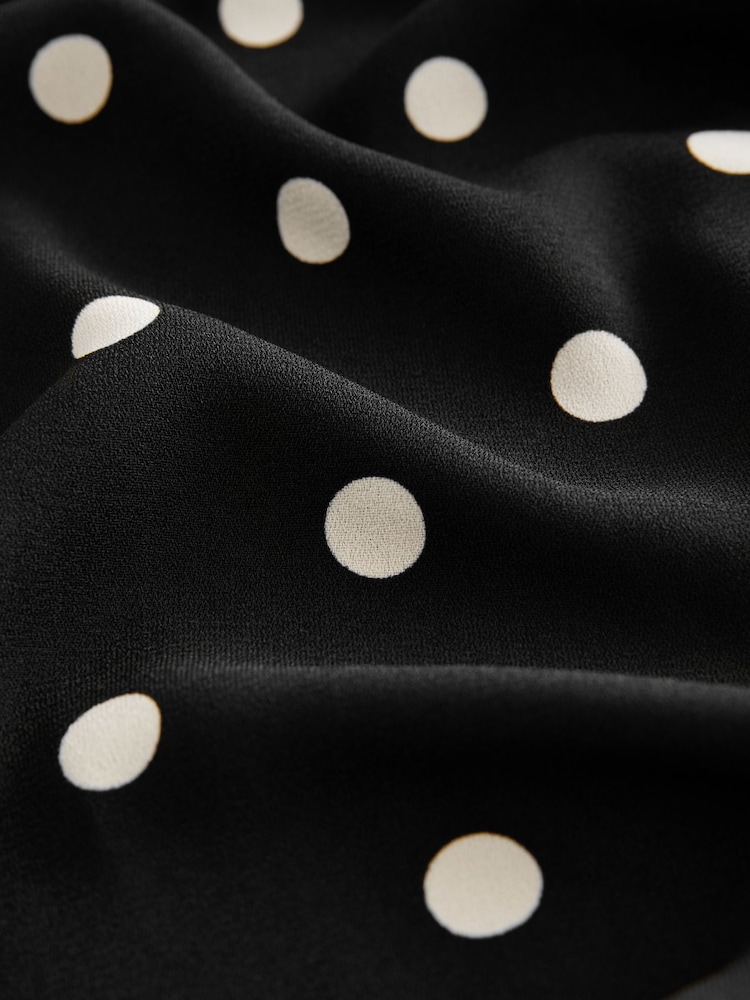 Black/White Spot Relaxed Fit Long Sleeve Overhead V-Neck Blouse - Image 7 of 7 Black/White Spot Relaxed Fit Long Sleeve Overhead V-Neck Blouse - Image 7 of 7