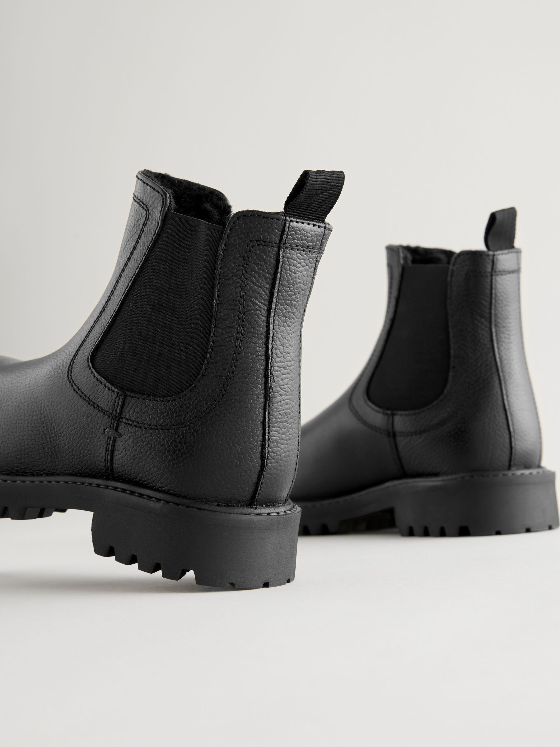 Black Standard Fit F Leather Warm Lined Chelsea Boots