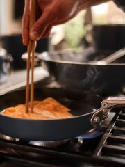 Joseph Joseph Midnight Blue Space Folding Handle Ceramic Nonstick 2 piece Frying Pan Set - Image 5 of 8