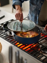 Joseph Joseph Midnight Blue Space Folding Handle Ceramic Nonstick 28cm Shallow Casserole Pan - Image 5 of 8