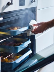 Joseph Joseph Blue Nest™ Oven Nonstick Medium Roasting Tray - Image 2 of 5