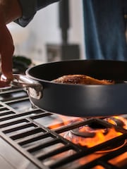 Joseph Joseph Midnight Blue Space Folding Handle Ceramic Non-stick 30cm Frying Pan - Image 5 of 7