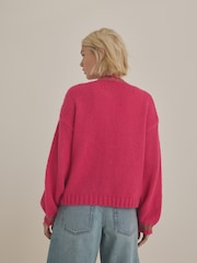 وردي - Hand Crochet Long Sleeve Crew Neck Cardigan - صورة 4 من 7