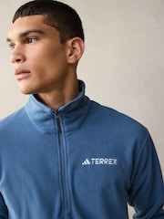 modra - jakna iz flisa z zadrgo adidas Essentials 1/2 suknjič - Slika 5 iz 12