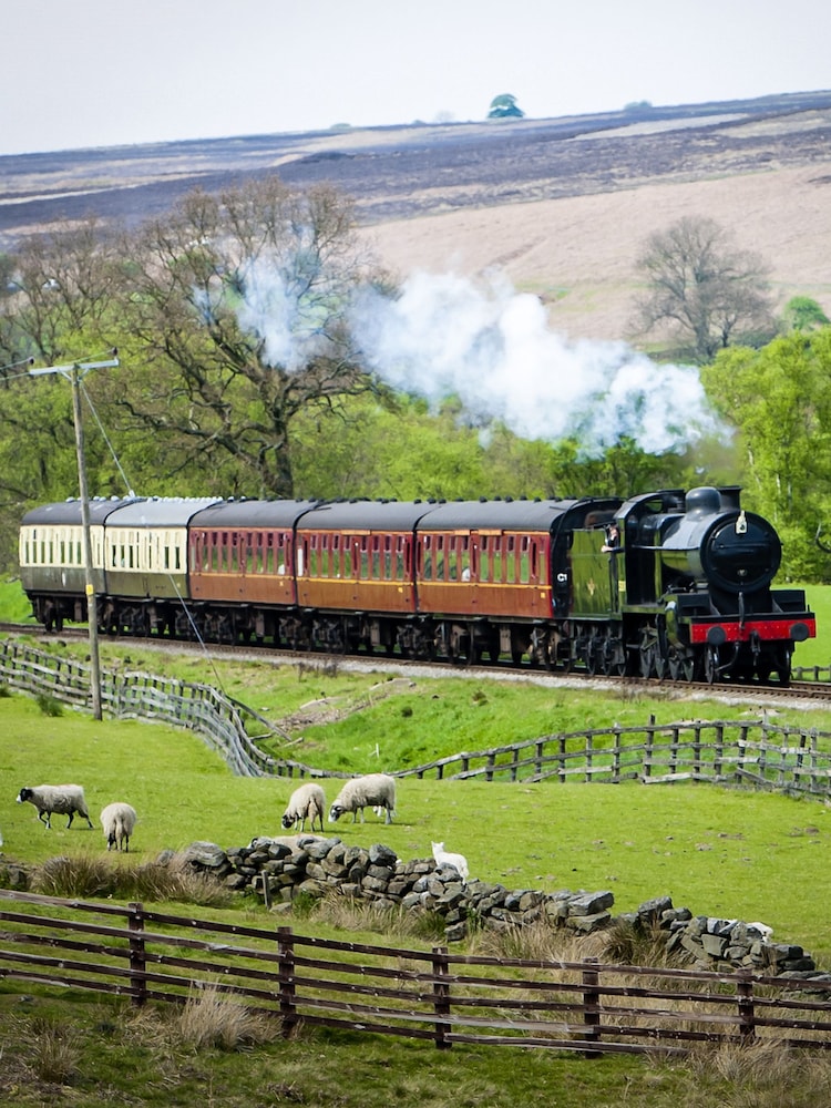 AS Steam Train And Stay Gift Experience - Image 1 of 3