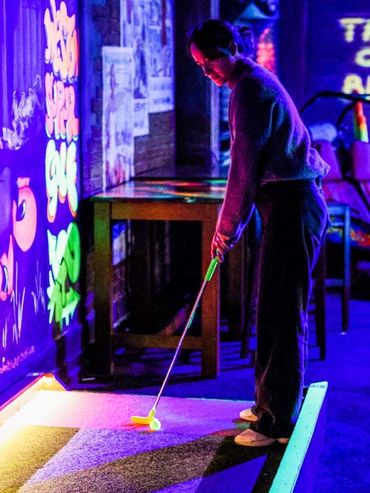 AS Crazy Golf For Four Gift Experience - Image 2 of 3
