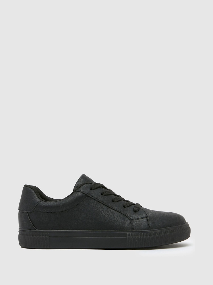 Zapatillas de deporte negras BTS Mountain para jóvenes de Schuh - Imagen 1 de 4