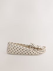Black/White Moccasin Bow Slippers - Image 4 of 7