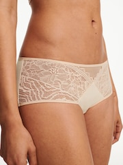 Licht beige - Chantelle Floral Touch Soft Feel Lace Shorty Briefs - Image 3 of 4