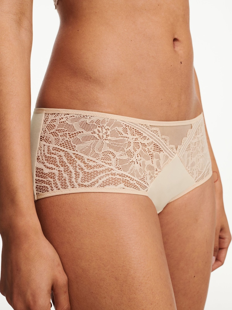 Licht beige - Chantelle Floral Touch Soft Feel Lace Shorty Briefs - Image 3 of 4