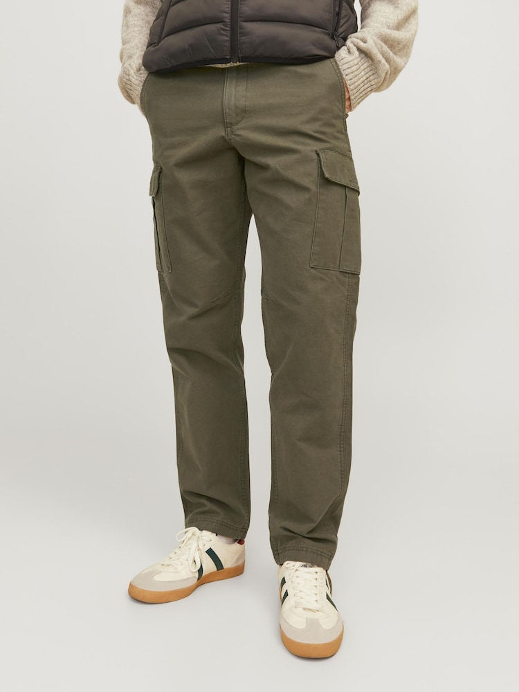 Grün - JACK & JONES Loose Fit Cargo Trousers - Bild 1 von 6 Grün - JACK & JONES Loose Fit Cargo Trousers - Bild 1 von 6