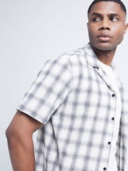 River Island Cream Short Sleeve 100% Cotton Check Revere Shirt - Image 2 of 4