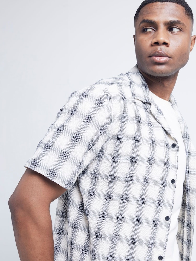 River Island Cream Short Sleeve 100% Cotton Check Revere Shirt - Image 2 of 4