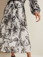 Phase Eight Black Sienna Floral Print Skirt - Image 4 of 6