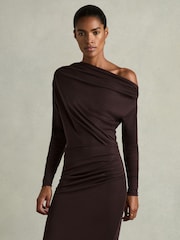 Reiss Brown Fleur Off-The-Shoulder Ruched Jersey Midi Dress - Image 4 of 7