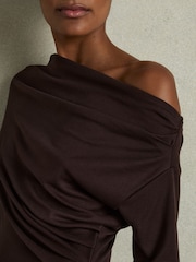 Reiss Brown Fleur Off-The-Shoulder Ruched Jersey Midi Dress - Image 5 of 7
