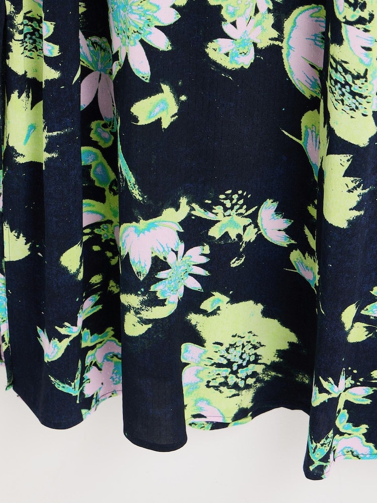 Oliver Bonas Botanical Print Midi Dress - Bild 9 von 9 Oliver Bonas Botanical Print Midi Dress - Bild 9 von 9