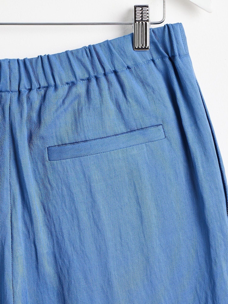 Blau - Oliver Bonas – kurz geschnittene Plissehose - Bild 5 von 5 Blau - Oliver Bonas – kurz geschnittene Plissehose - Bild 5 von 5