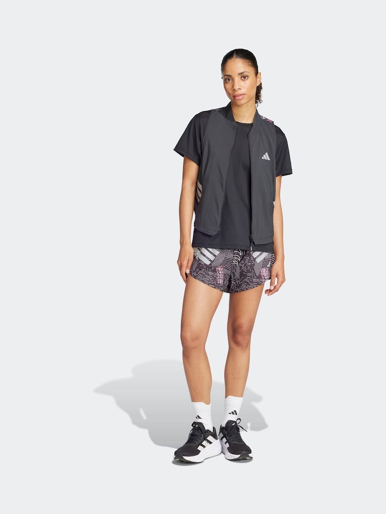 شورتات Adidas - صورة 1 من 16 شورتات Adidas - صورة 1 من 16