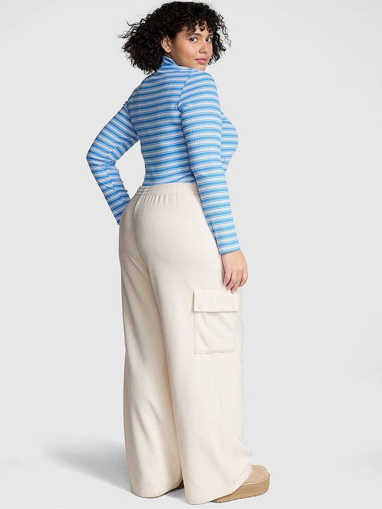Victoria's Secret PINK White Shell Fleece Wide Leg Cargo Joggers - Image 2 of 4