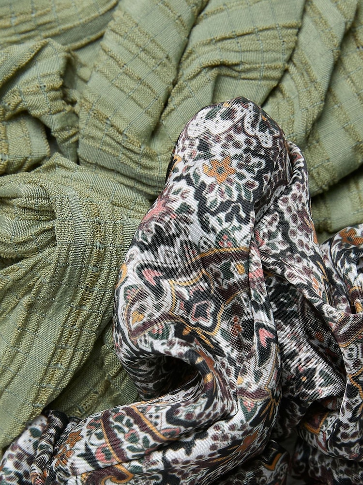 FatFace Green 2 Pack Paisley Scrunchies - Image 2 of 2