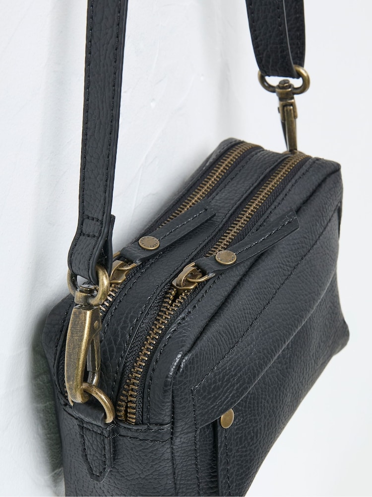 FatFace Braeburn Black Crossbody Bag - Image 2 of 3