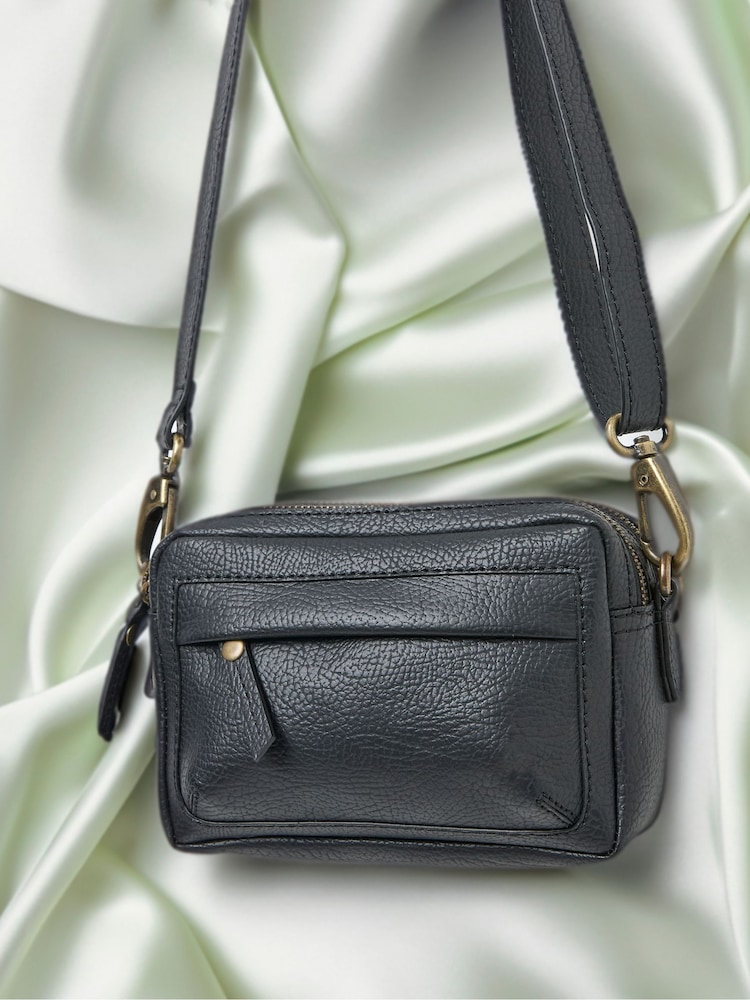 FatFace Braeburn Black Crossbody Bag - Image 3 of 3 FatFace Braeburn Black Crossbody Bag - Image 3 of 3