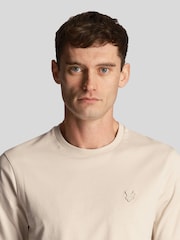 Lyle & Scott Cream Tonal Eagle 100% Cotton T-Shirt - Image 4 of 5