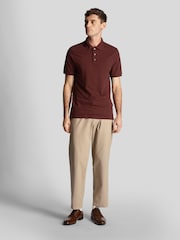 أحمر - Lyle & Scott Tonal Eagle Polo Shirt - صورة 2 من 5