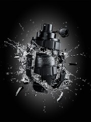 Viktor & Rolf Spicebomb Dark Leather Eau de Parfum 50ml - Image 3 of 5