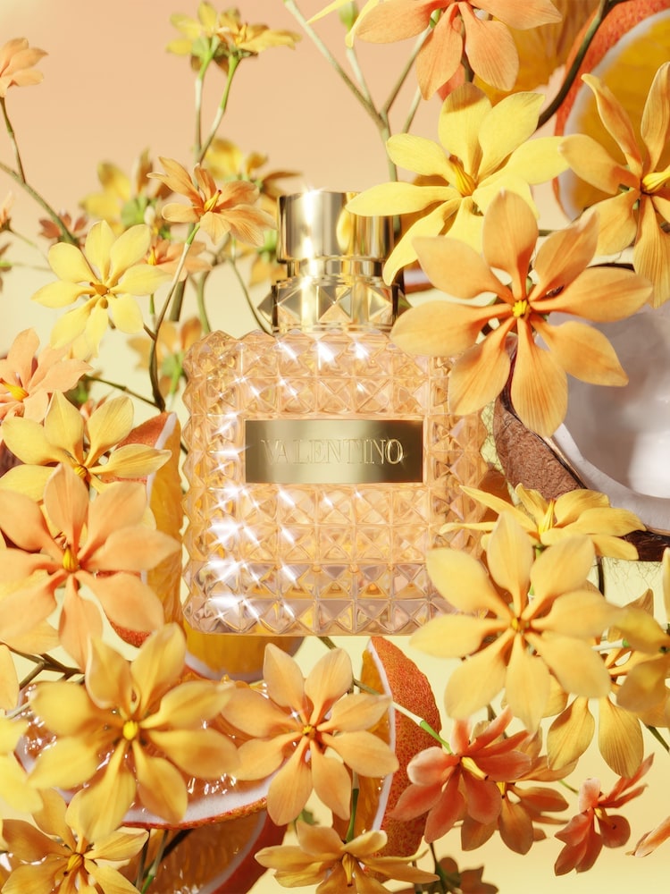 Valentino Born In Roma The Gold Donna Eau de Parfum 50ml - Image 2 of 5