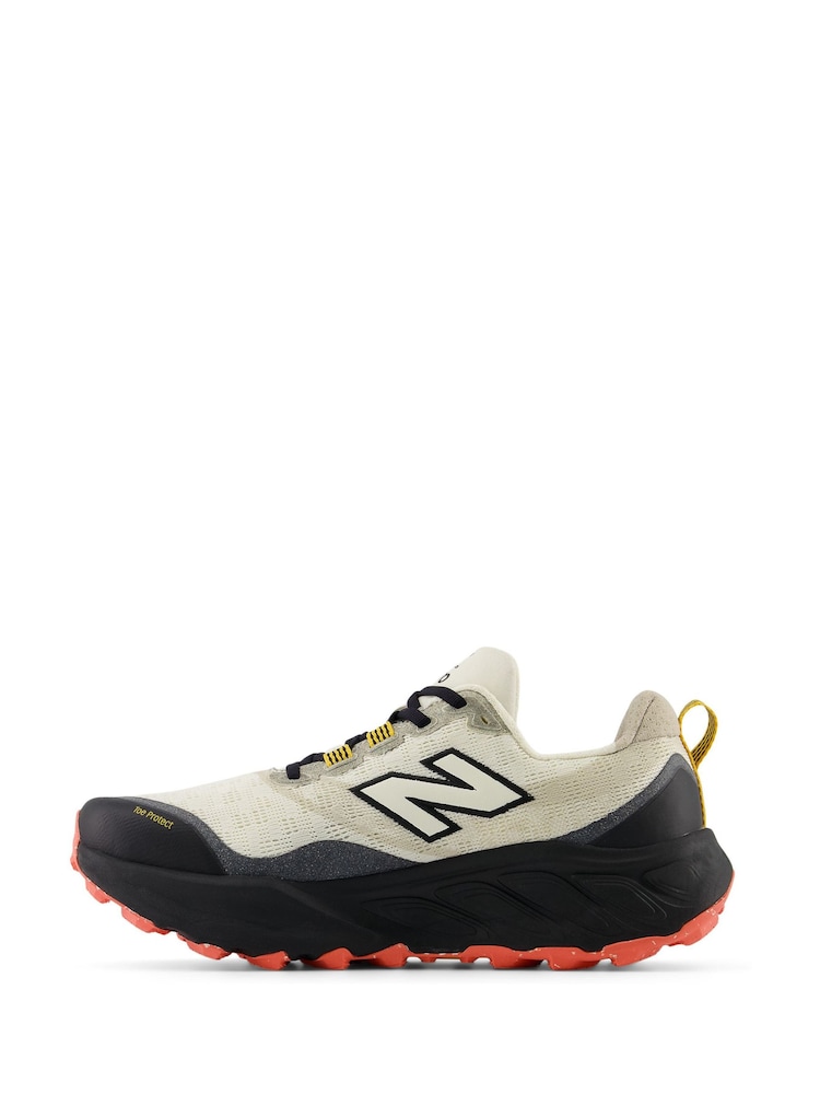 New Balance White/Black Mens Fresh Foam Hierro V9 Trainers - Image 2 of 10