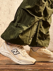 New Balance Cream Mens Fresh Foam Arishi V4 Trainers - Image 6 of 8