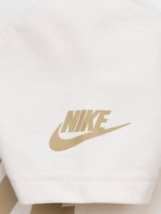 Nike Cream Little Kids T-Shirt and Cargo Shorts Set - Image 3 of 5