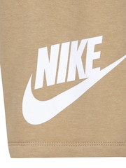 Crema - Nike conjunto de camisetas y pantalones cortos de Little Kids Club - Imagen 4 de 4