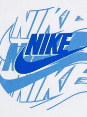 Nike Little Kids On the Move T-Shirt and Shorts Set - Imagen 3 de 4