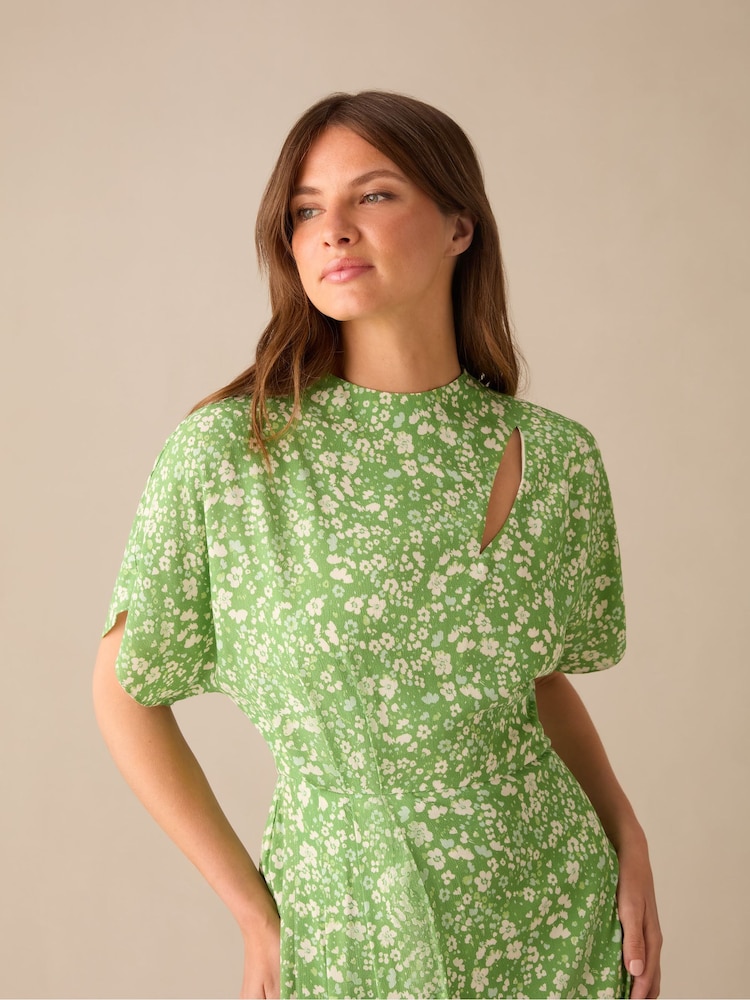 Ro&Zo Green Petite Ditsy Print Tuck Waist Midi Dress - Image 2 of 3
