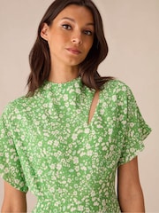 Ro&Zo Green Ditsy Print Tuck Waist Midi Dress - Image 6 of 8