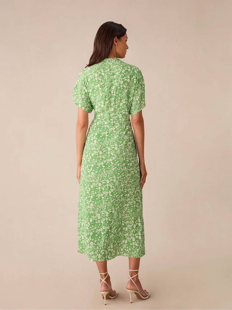 Ro&Zo Green Ditsy Print Tuck Waist Midi Dress - Image 8 of 8