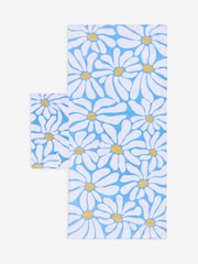 Blue Daisy Pocket 100% Cotton Beach Towel - Image 3 of 3