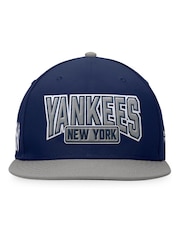 Fanatics Blue MLB New York Yankees Fundametal Retro Colourblocked Snapback Hat - Image 3 of 3