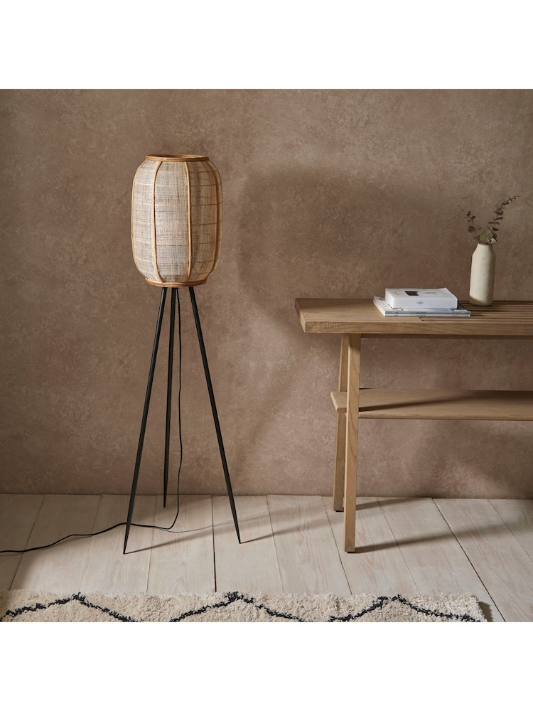 Gallery Home Black Creighton Floor Light - Image 1 of 4