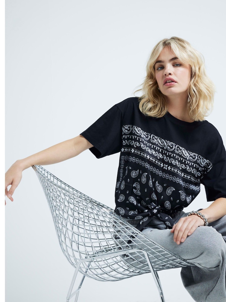 River Island Black Knot Front 100% Cotton T-Shirt - Image 2 of 4