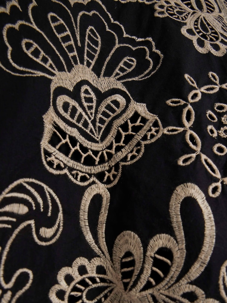 River Island Black Crew Neck Floral Print 100% Cotton Cutwork Top - Image 4 of 4