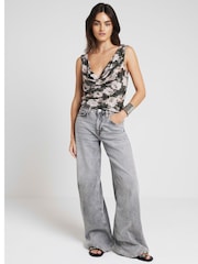 River Island Top mit Wasserfallausschnitt und Blumendruck, 100 % Baumwolle - Bild 3 von 4