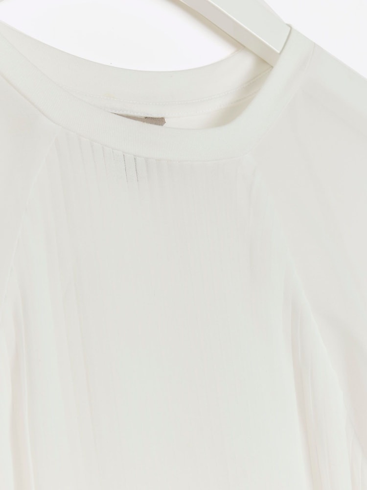 River Island White Hybrid Pleated Blouse - Image 4 of 4