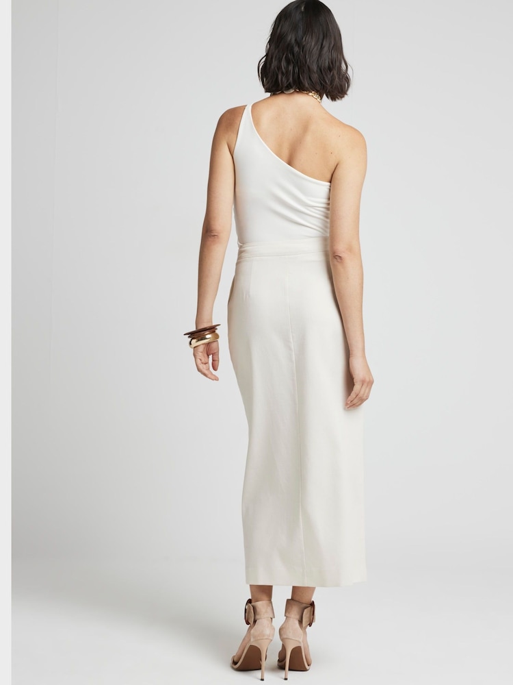 River Island Cream 100% Linen Button Up Maxi Skirt - Image 2 of 4 River Island Cream 100% Linen Button Up Maxi Skirt - Image 2 of 4
