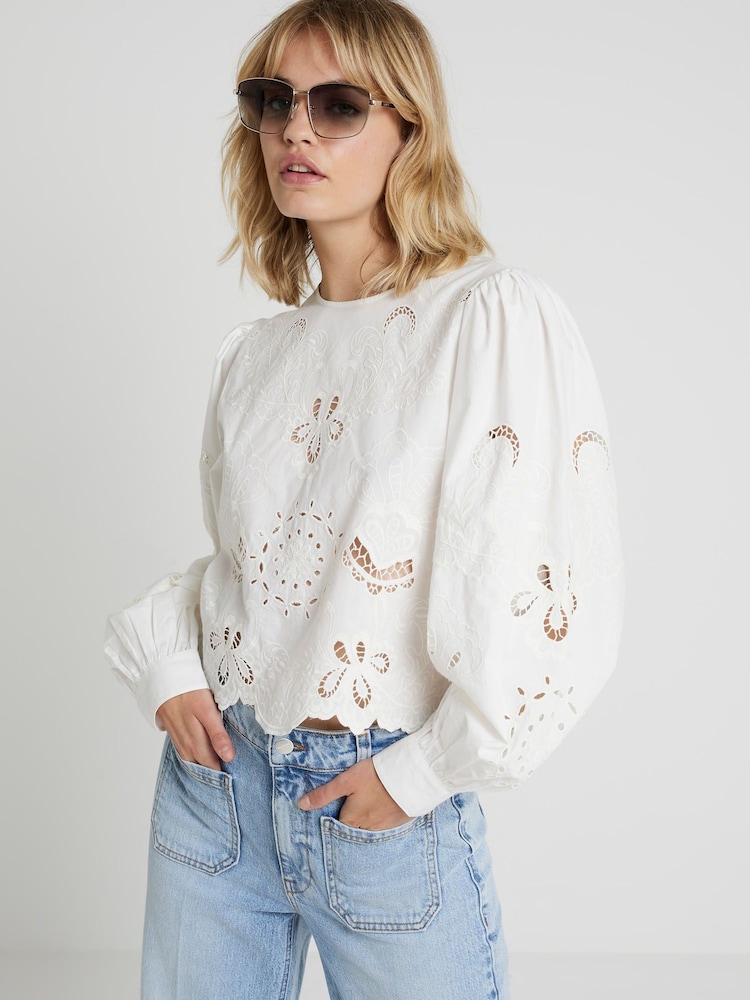 River Island White Crew neck Floral Print Cutwork 100% Cotton Top - Image 1 of 4 River Island White Crew neck Floral Print Cutwork 100% Cotton Top - Image 1 of 4
